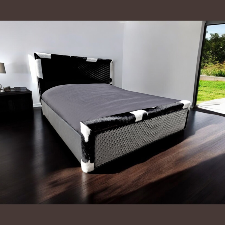 Handmade - Stunning genuine cowhide & diamond stitched leather Super king luxury bed frame 0